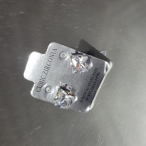 Cubic zirconia earrings